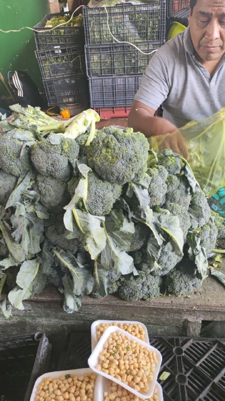 8: kilo brócoli segunda sección #subasta