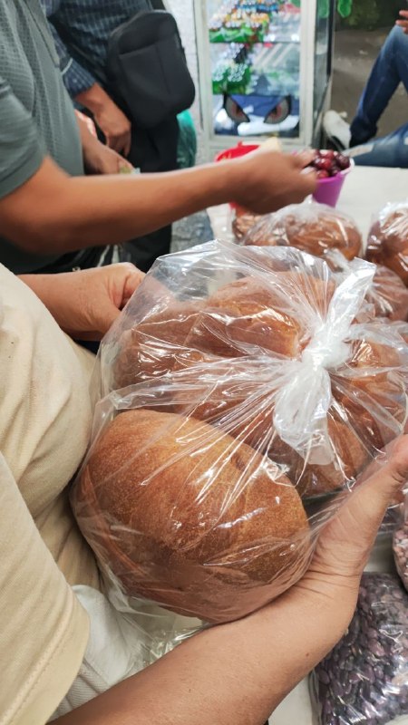 100: bolsa de pan de huevo #subasta segunda sección