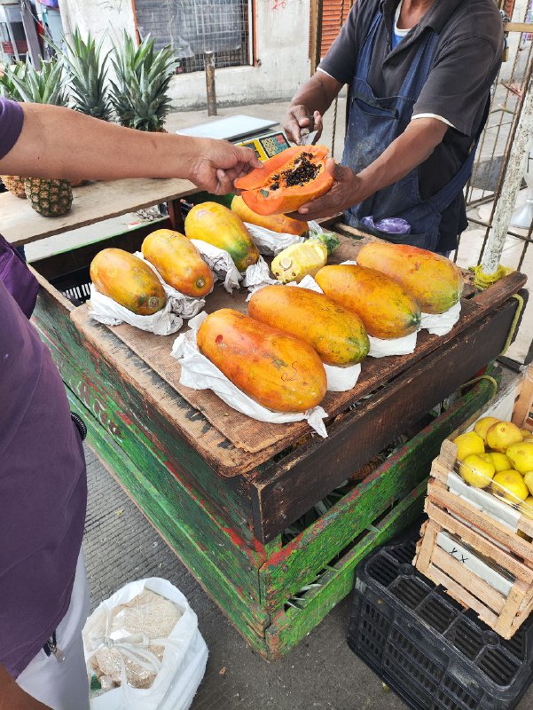 30: pza de papaya al inicio de zona de #subasta30: pza de papaya al inicio de zona de #subasta